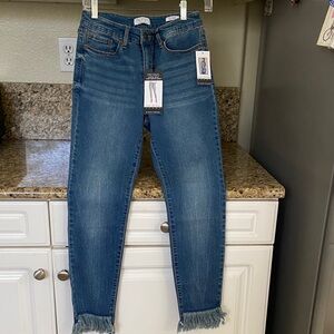 Sofia by Sofia Vergara raw  Hem Skinny Jeans - Blue size 2  with tags never worn